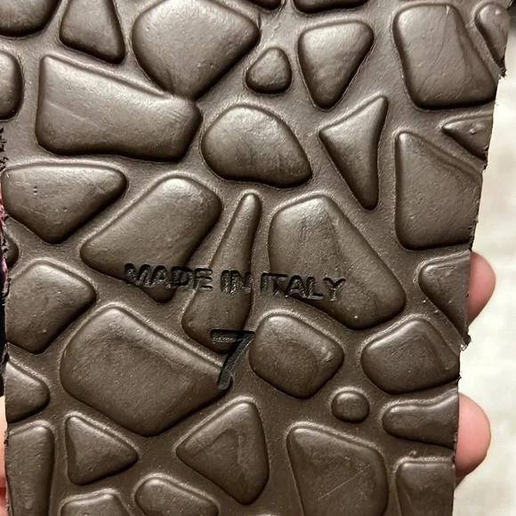 BTB LOS ANGELES
TULUM CRYSTAL SLIDE purple bling buckle size 7 - Picture 6 of 6